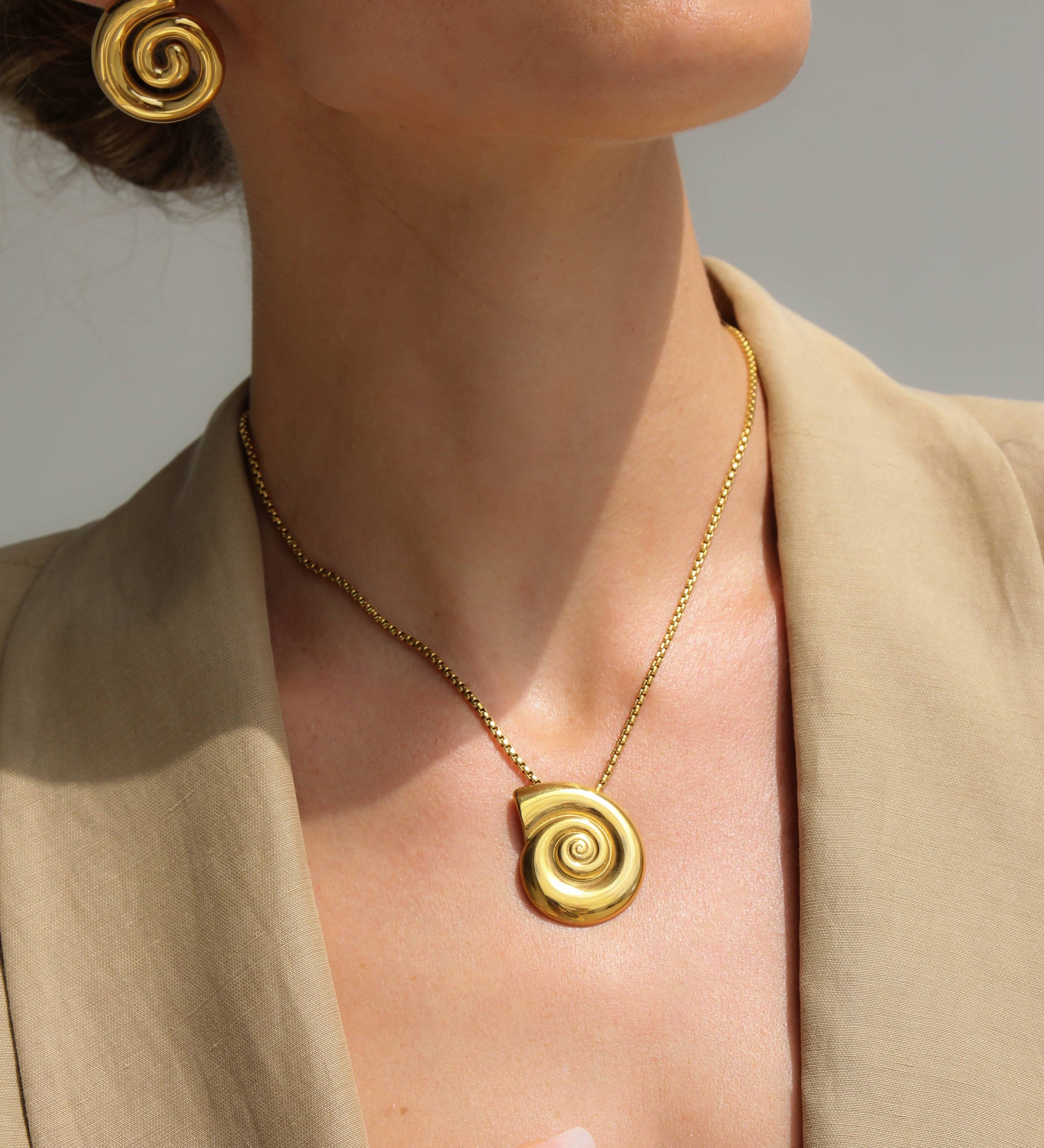  Conch Shell Earrings – 18K Gold Plated | Coastal-Inspired Jewellery