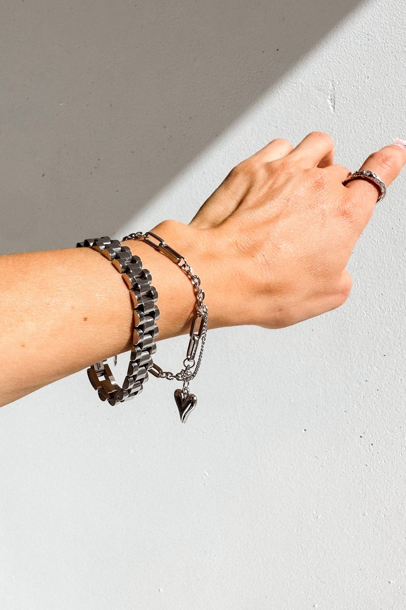 Heart Bracelet. silver, hypoallergenic & tarnish-resistant—featuring a delicate heart charm.