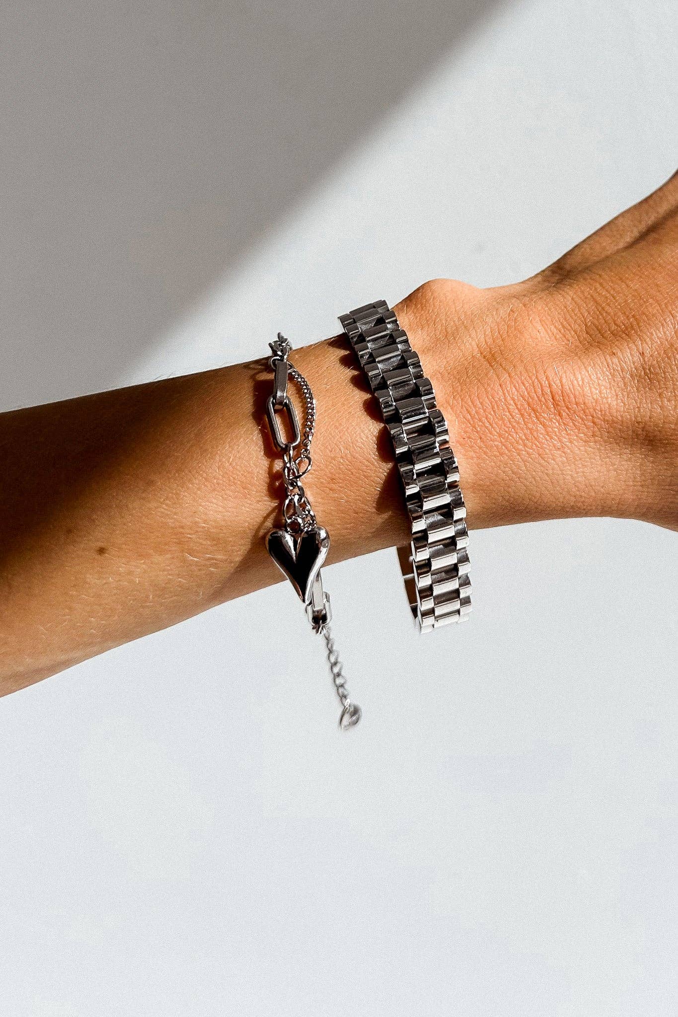 Heart Bracelet. silver, hypoallergenic & tarnish-resistant—featuring a delicate heart charm