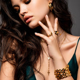 The Kaye Link Bracelet blends bold elegance with timeless style. Sterling silver-plated, waterproof & hypoallergenic