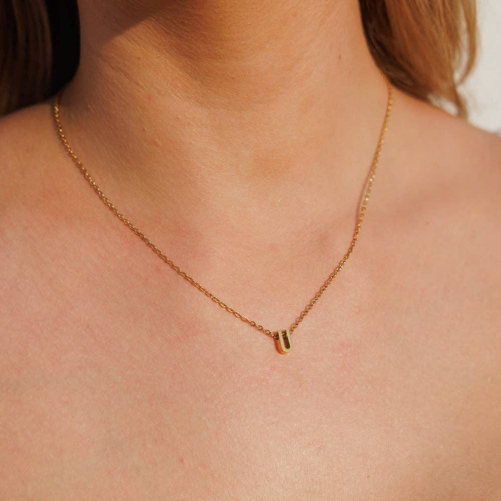 personalised initial necklace gold U